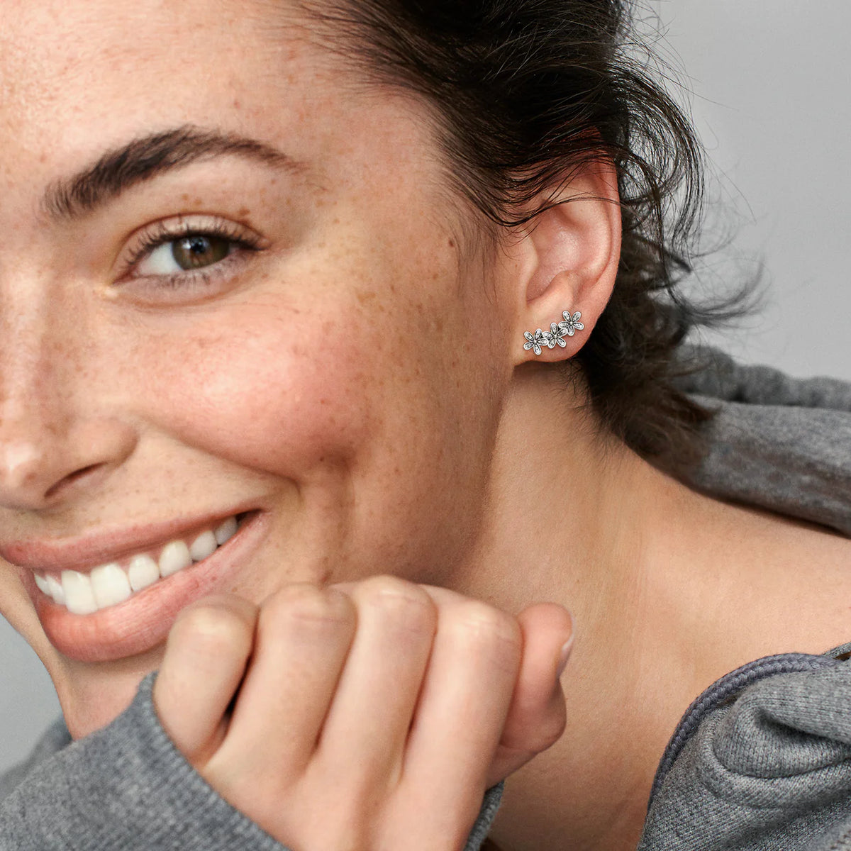 Daisy silver stud earrings with clear cubic zirconia