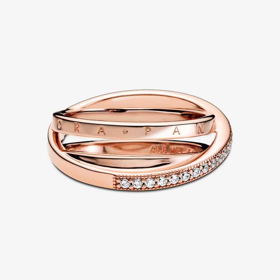 Crossover Pavé Triple Band Ring
14k rose gold plating