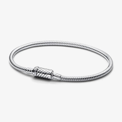 Easy-Close Magnetic Clasp Snake Chain Bracelet