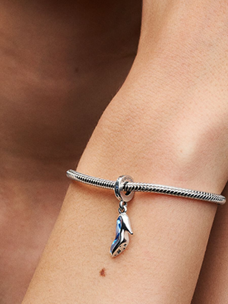 Disney Cinderella's Glass Slipper Dangle Charm
Sterling silver