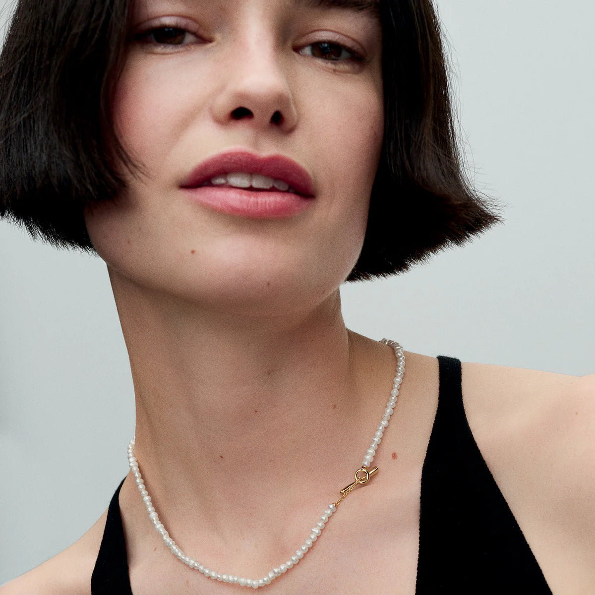 Treated Freshwater Cultured Pearls T-bar Collier Necklace
14k gold plating
