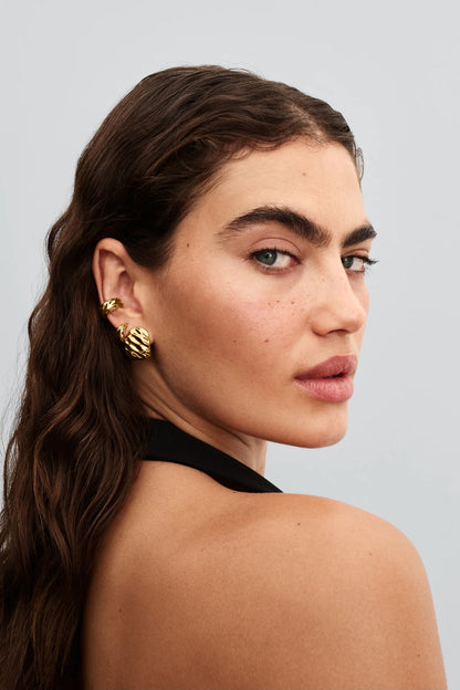 NEW | Rippled Open Hoop Earrings
14k gold plating