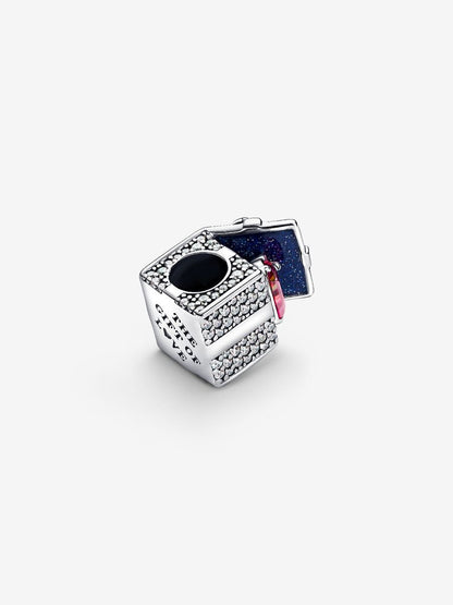 Sparkling Gift Box Charm
Sterling silver