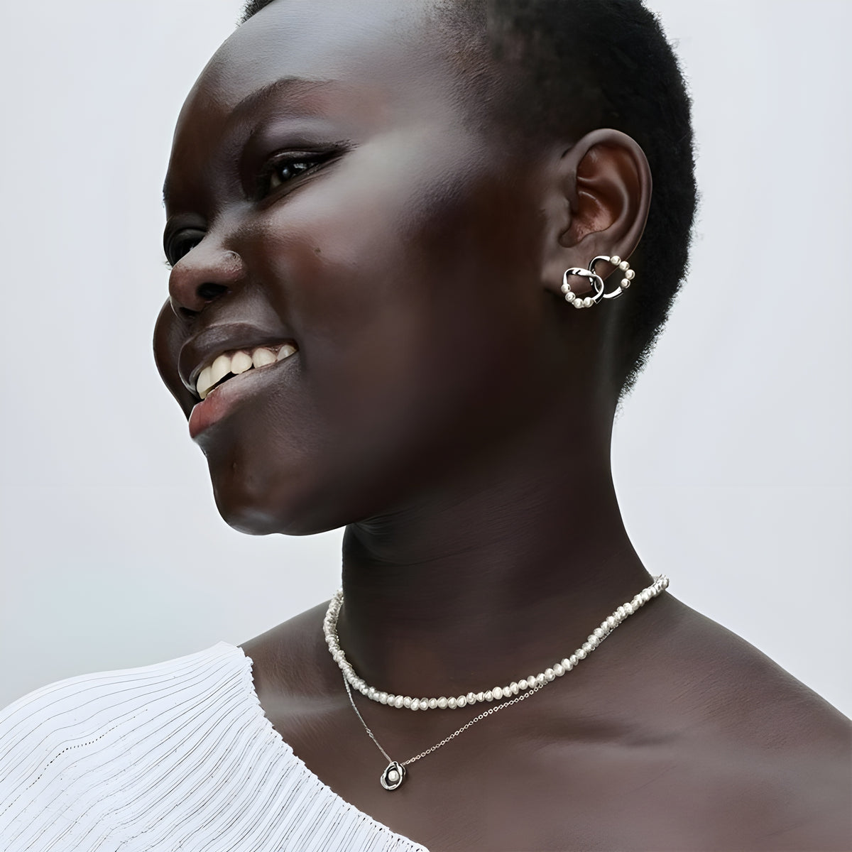 Organically Shaped Pavé Circle & Treated Freshwater Cultured Pearl Collier Necklace