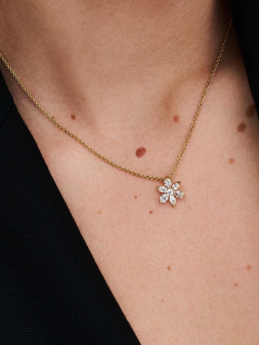 Sparkling Herbarium Cluster Pendant Necklace
14k gold plating
