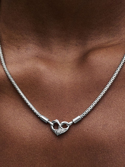 Pandora Moments studded Necklace