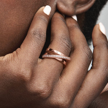 Crossover Pavé Triple Band Ring
14k rose gold plating